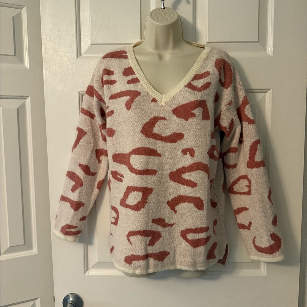 BiBi V-Neck Sweater in Cream and Brown